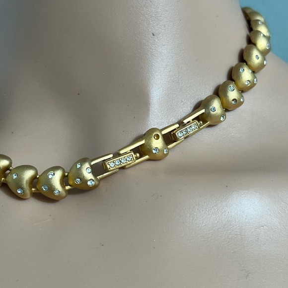 Stunning Vintage Swarovski  Hearts Choker Necklace Missing Two Crystal - Picture 4 of 12